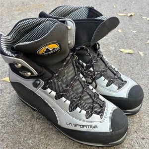La Sportiva EVO Ultralight Mountaineering Boots!